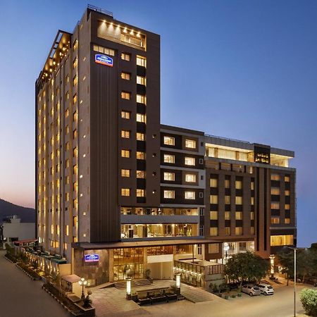 Howard Johnson By Wyndham Udaipur Roop Nagar Exterior foto