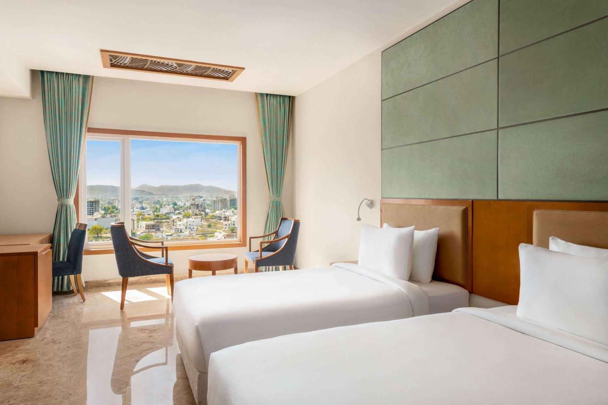 Howard Johnson By Wyndham Udaipur Roop Nagar Exterior foto
